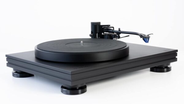 Stealth Direct-Drive Turntable By Music Hall